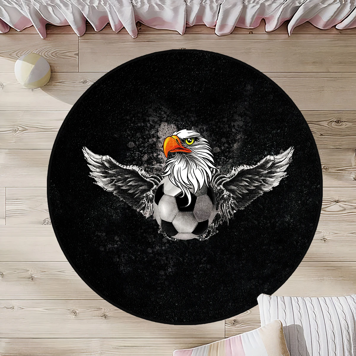 

Siyah halhalısı beshikташ kartal top beyaz