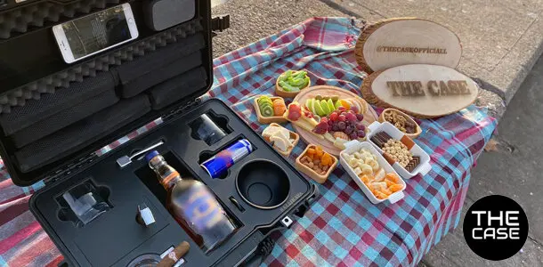 

Premium Travel Luxury Design Whiskey Wine Raki Carrying Bag Unbreakable Waterproof 2 Pcs Whiskey Wine Cup Ice Bowl Powerbank