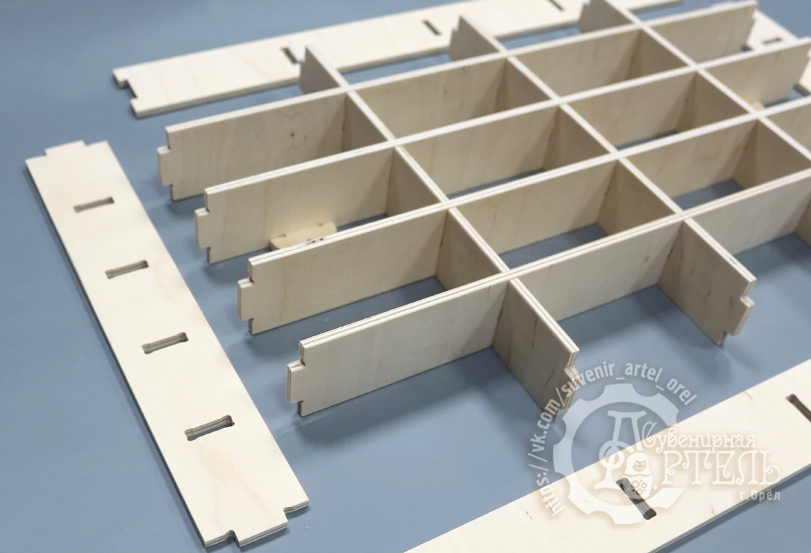 Полка для машинок настенная &quotАвтовоз&quot ЭКОНОМ (парковка машинок) |