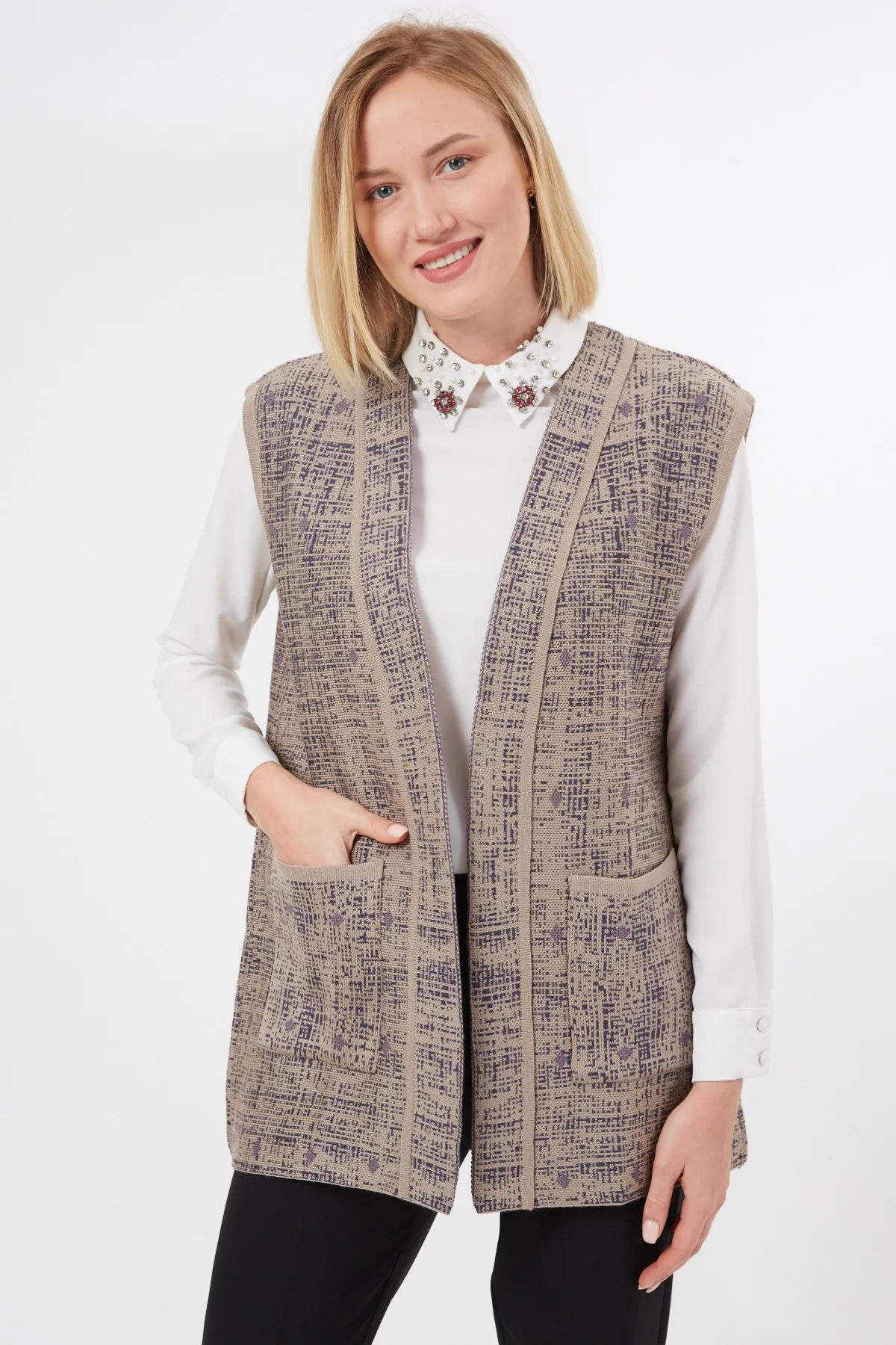 

Women Vest Knitwear Knit Stone Black and Sand Color