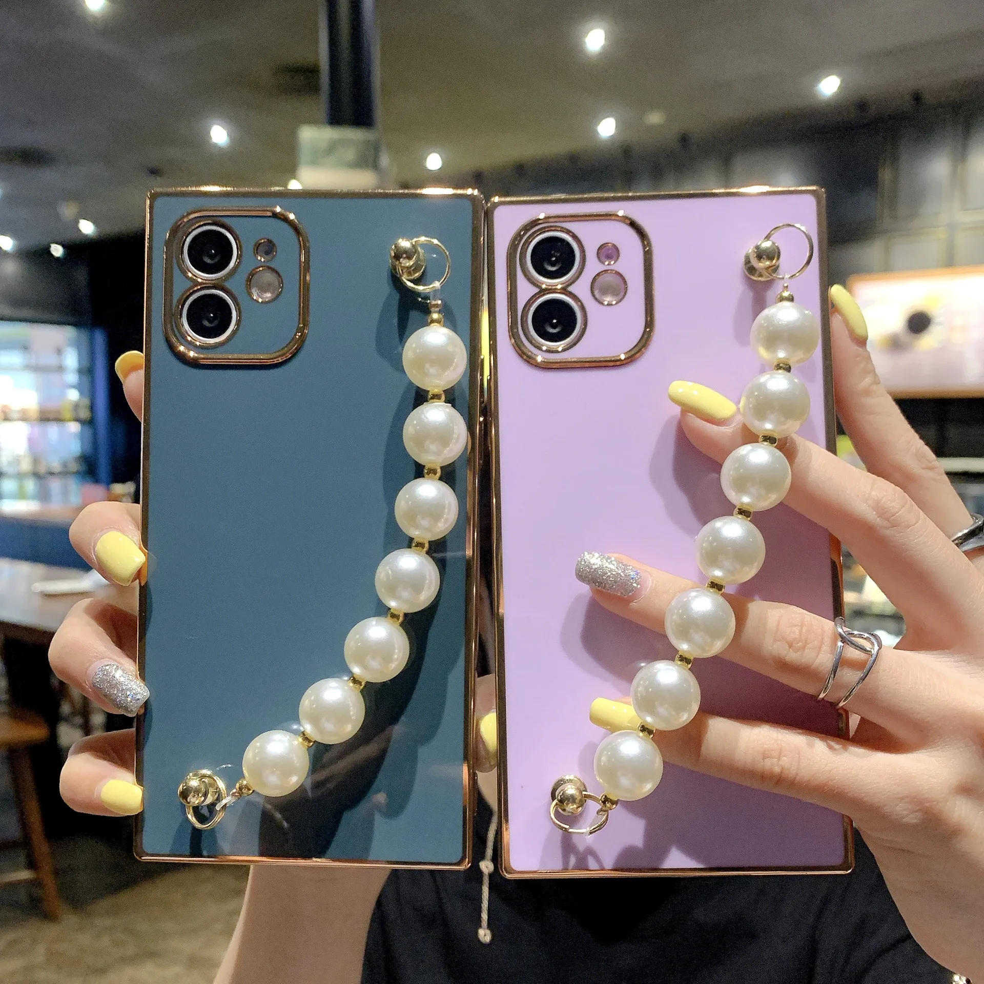 

Square Pearl Wrist Bracelet Phone Case For iPhone 11 12 Pro Max Candy Color Soft Silicone Cover For iphone XR X XS Max 8 7 Plus