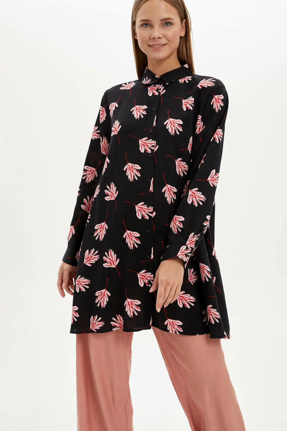 Дефакто дамская модная рубашка с воротником отворотом и цветочным принтом