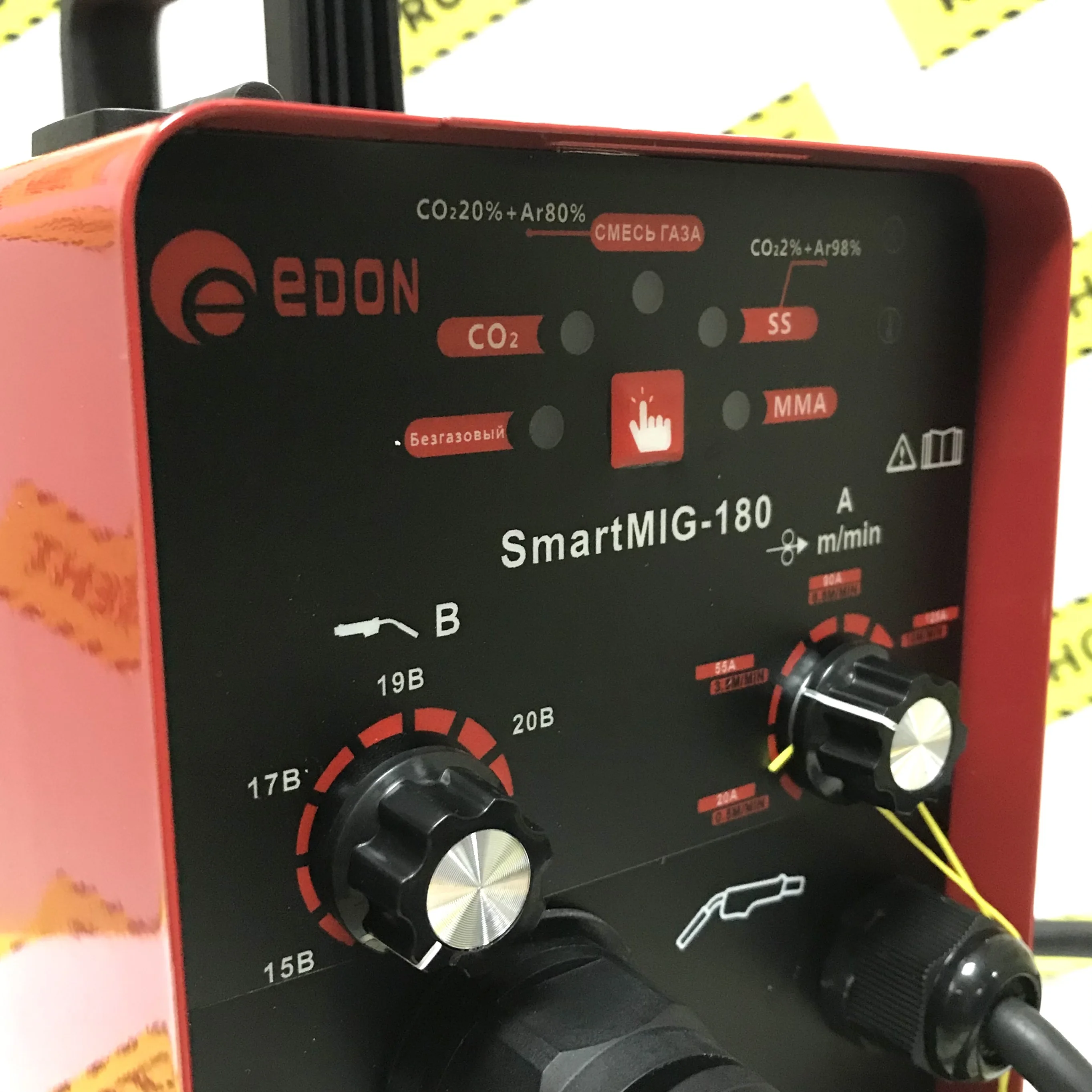 Сварочный полуавтомат инверторного типа EDON Smart MIG 180 / Полуавтоматический