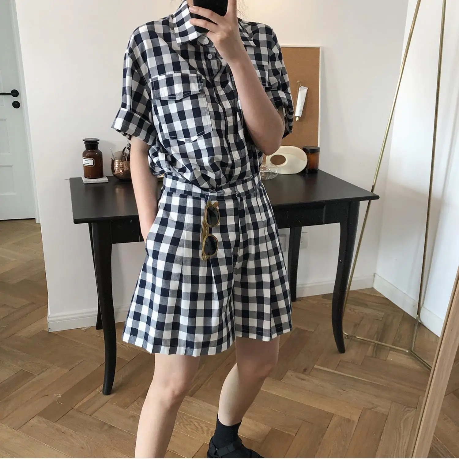 

woman fall shirt and shorts full set
