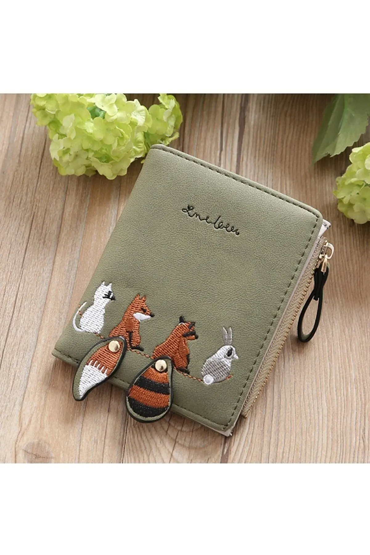 

Wallet for Women Daily Use Faux Leather Animal Prints Durable Bifold ID Window Card Holder Coin Pocket with Zipper Gift Box