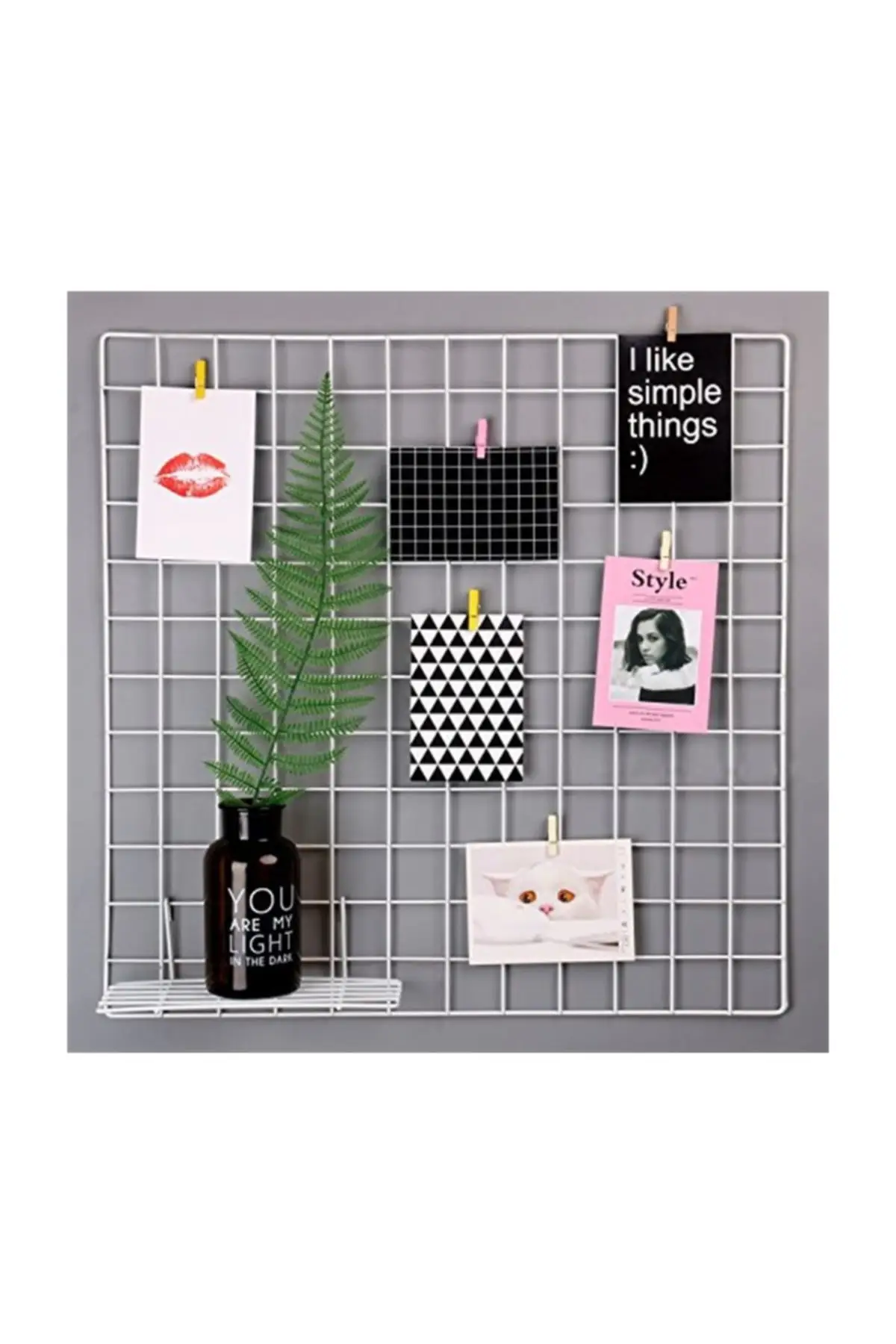 

Metal Grid Photo Holder & Memoboard