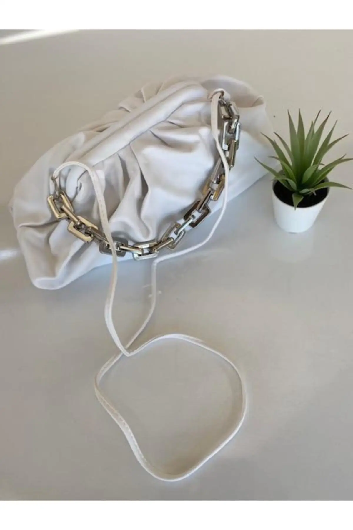 

2021 Women Clutch Thick Chain Dumpling Clip Designer Purse Top Cloud Shoulder Bag Baguette Pouch Purple Red White Trend Handbag