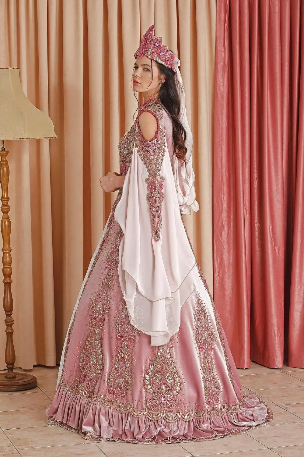 Turkish Pink Caftan Henna 2020 Engagement Wedding Dress Kaftan For Wedding Turkish bindallı modelleri Kına ve xina kaftanı