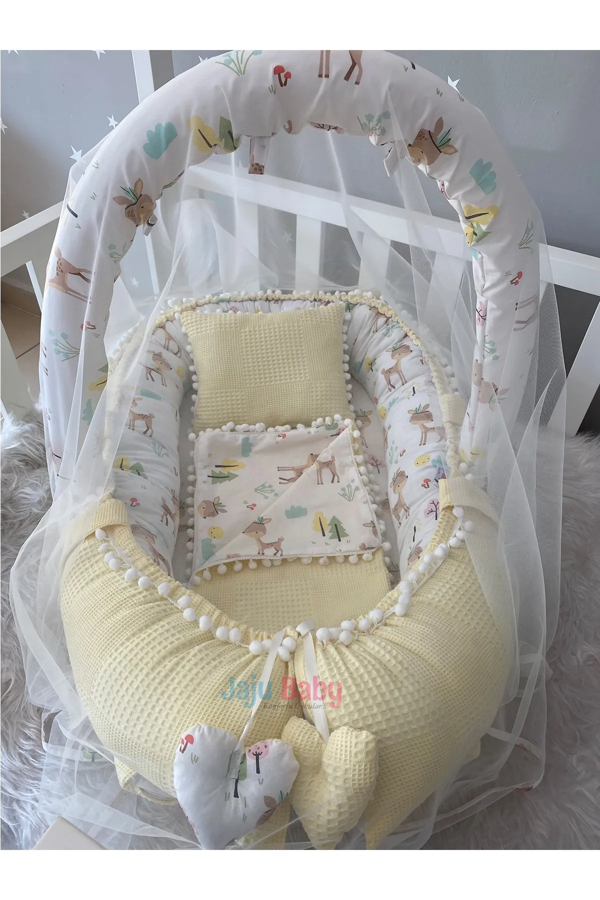Jaju Baby Handmade Yellow Waffle Pique Fabric Gazelle Design Pompom Babynest Mosquito Net and Toy Apparatus, Portable Baby Bed