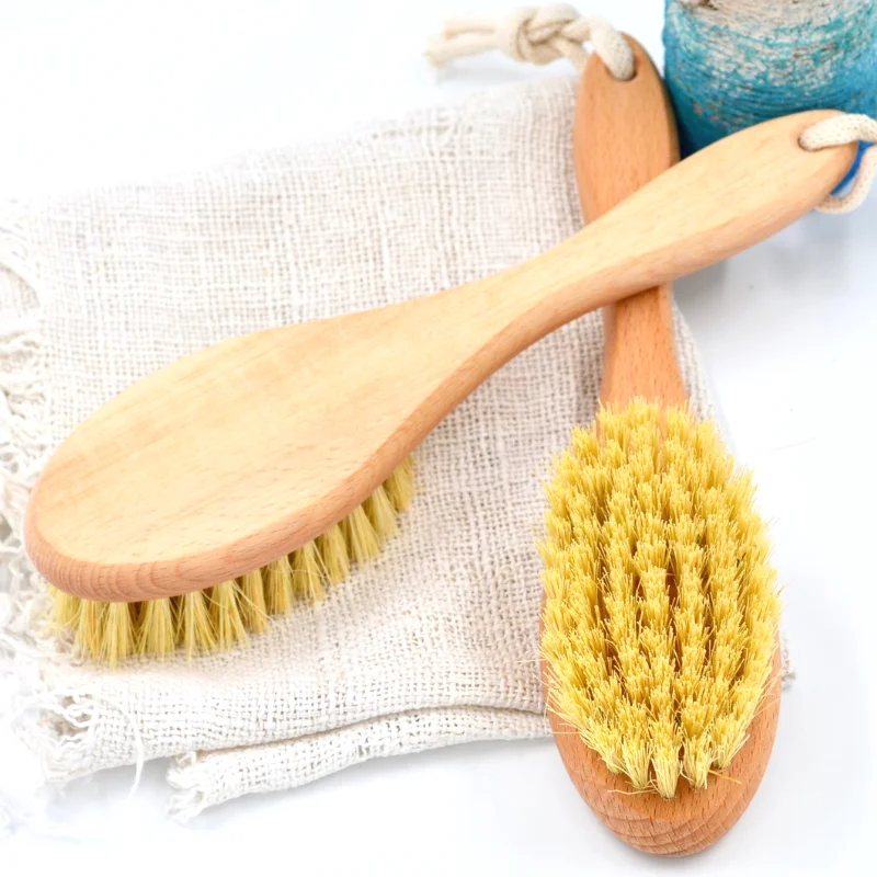 Щётка для сухого массажа тела из натурального волокна тампико 79-80 пучков. |