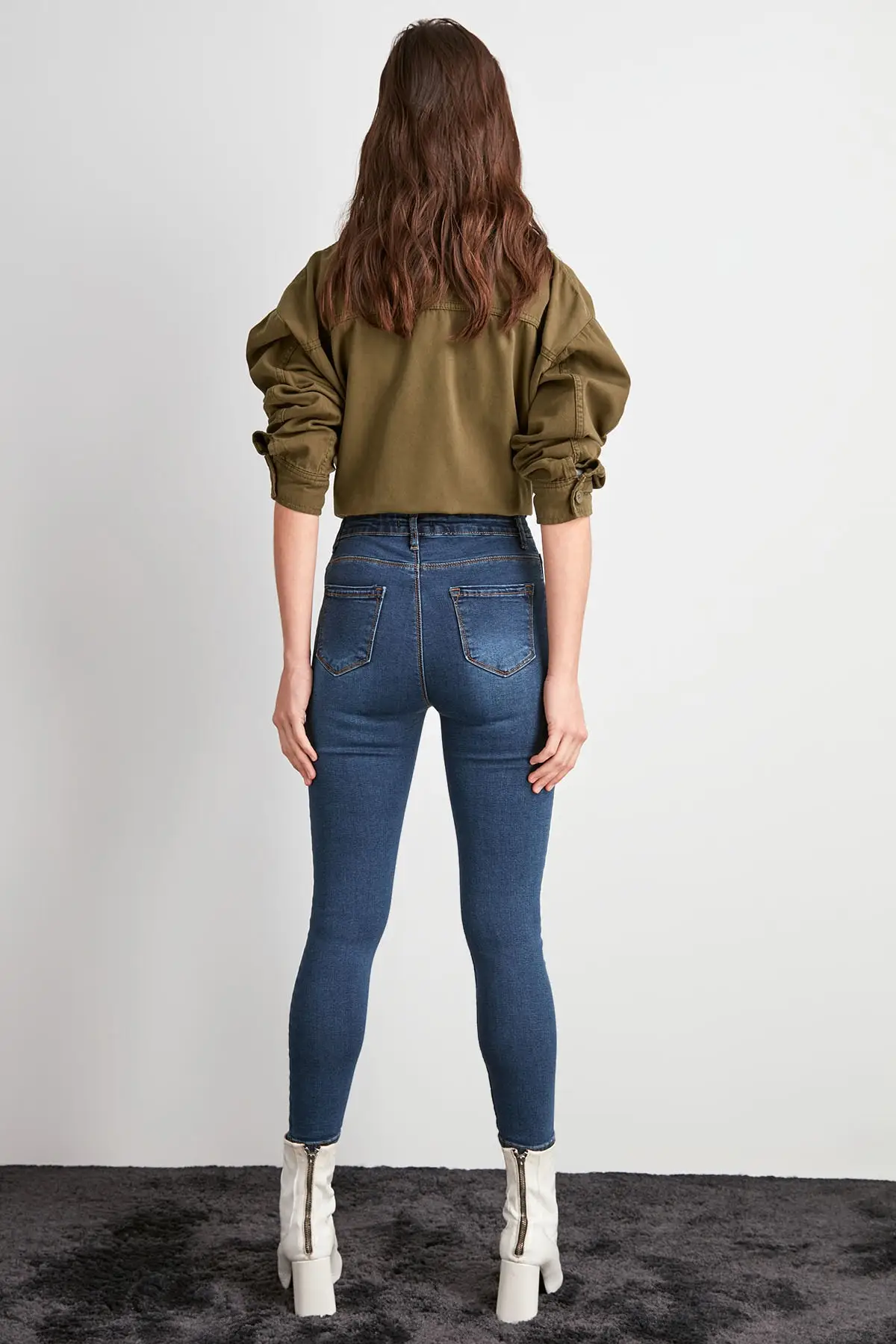Trendyol Yıpratmalı High Waist Skinny Jeans TWOAW20JE0485 |