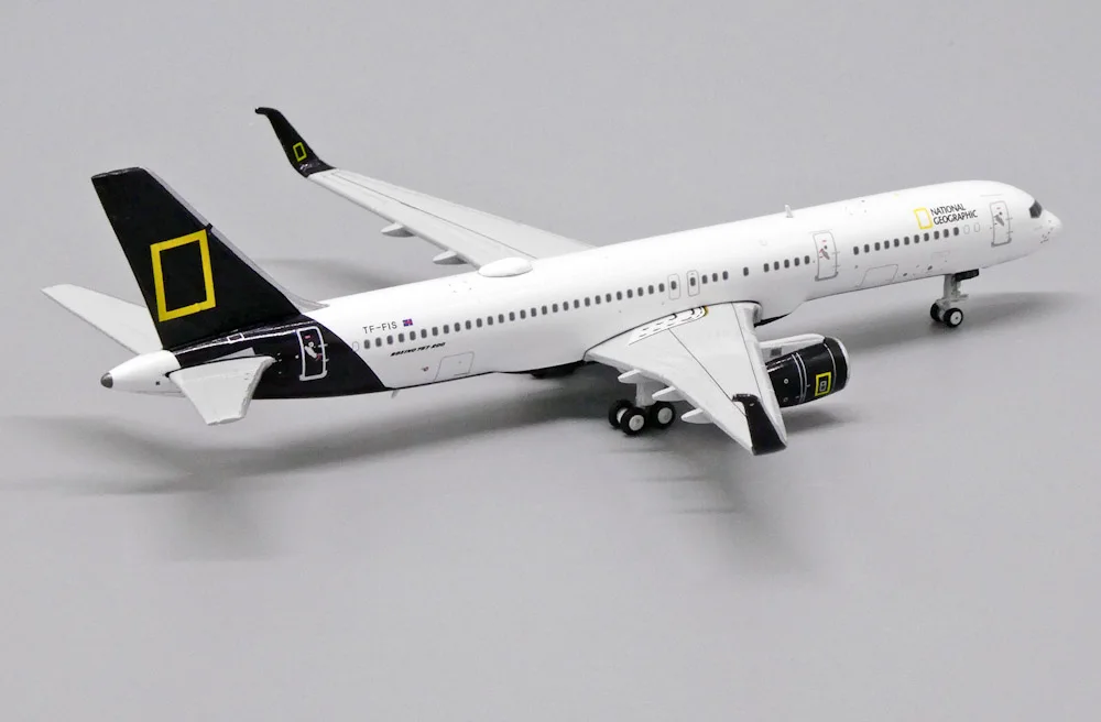 Модель самолета Boeing 757-200 &quotNational Geographic&quot Icelandair |