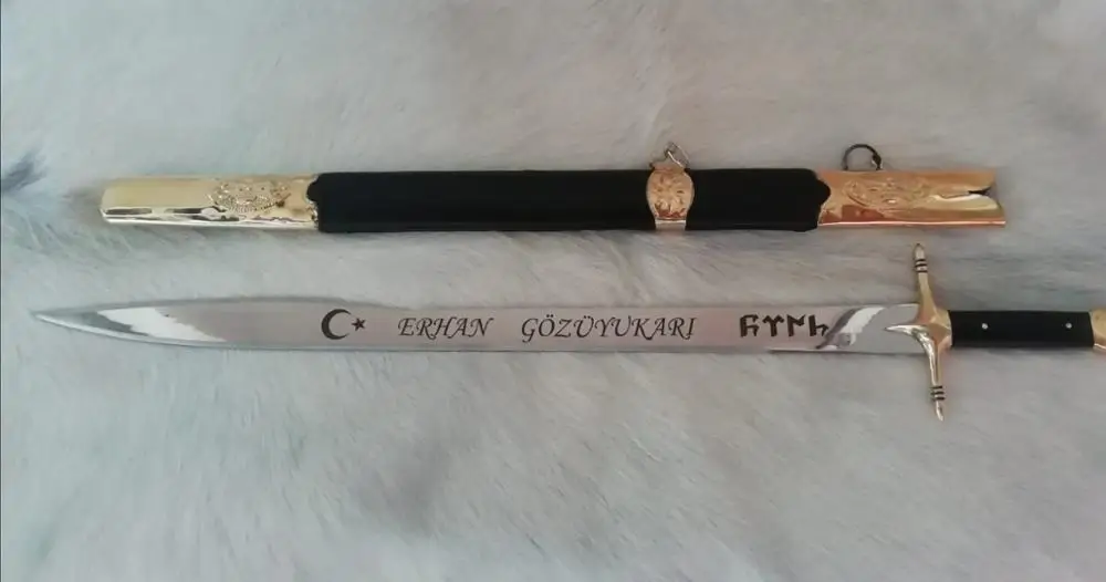 Меч ятаган из кованой стали ручной работы Классический меч рукоятка ореха