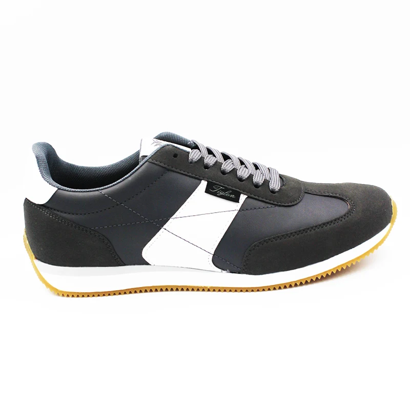 

Спортивная обувь для прогулок