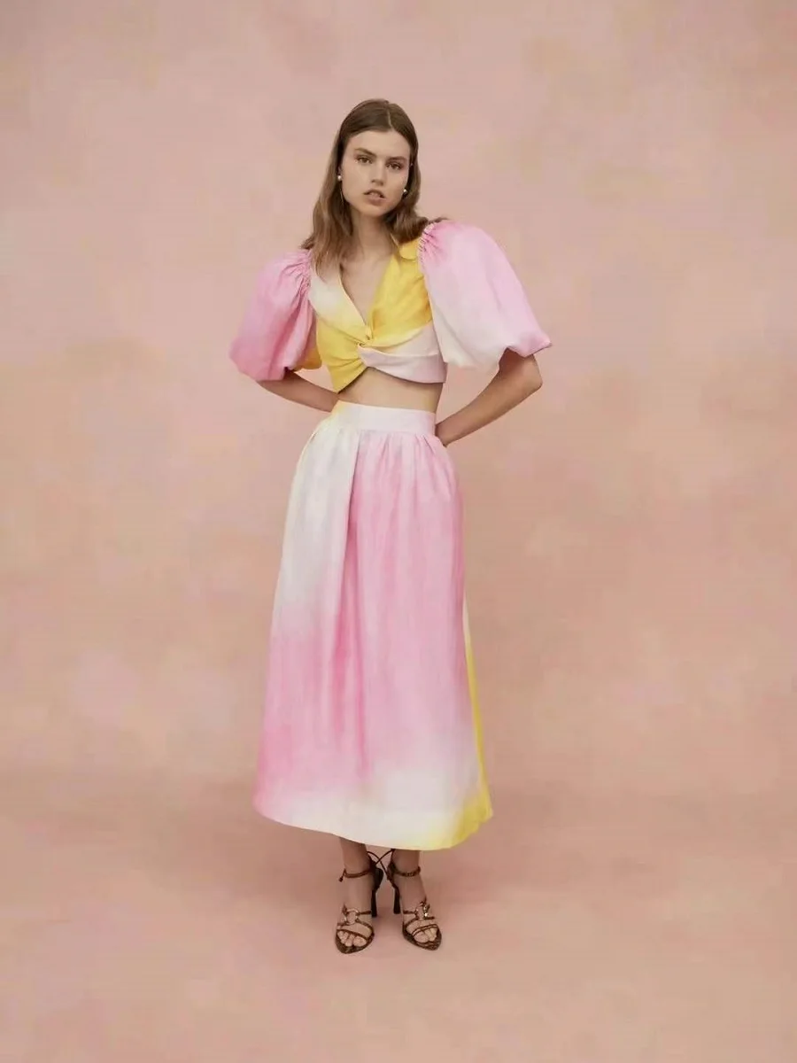 

Designer Cotton Color Printing Casual Ladies' Tops T-shirts + High Waist Skirts2021New Ms. Summer High Quality Two-piece Set bra
