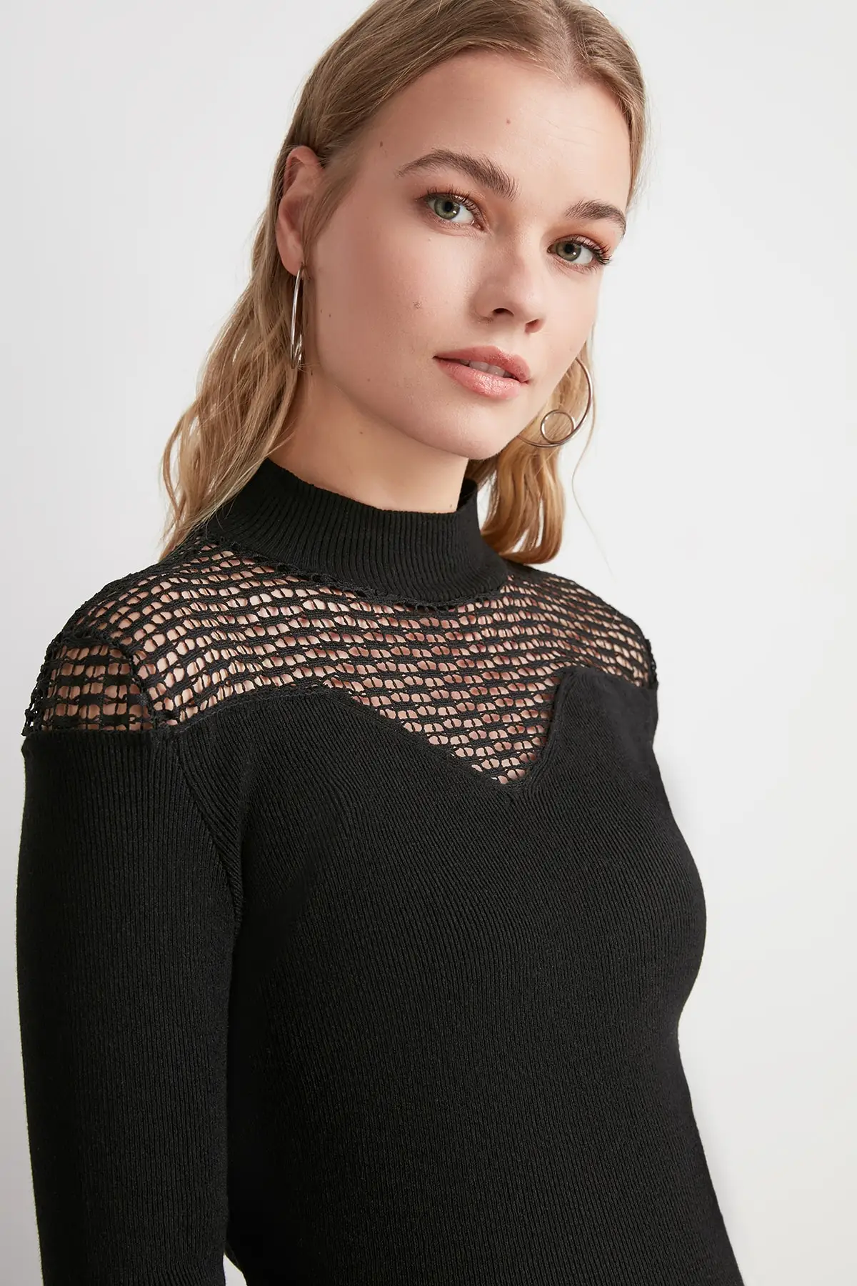 Trendyol Fishnet Detailed Knitwear Sweater TWOAW20KZ1530 |