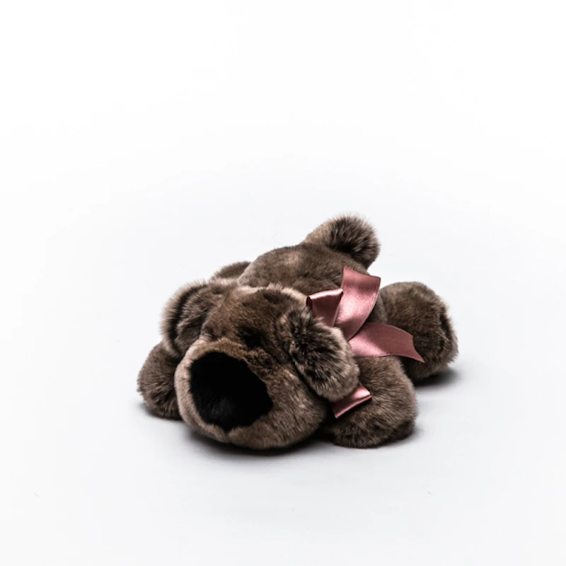 Игрушка Собачка из натурального меха 17 см коричневая |