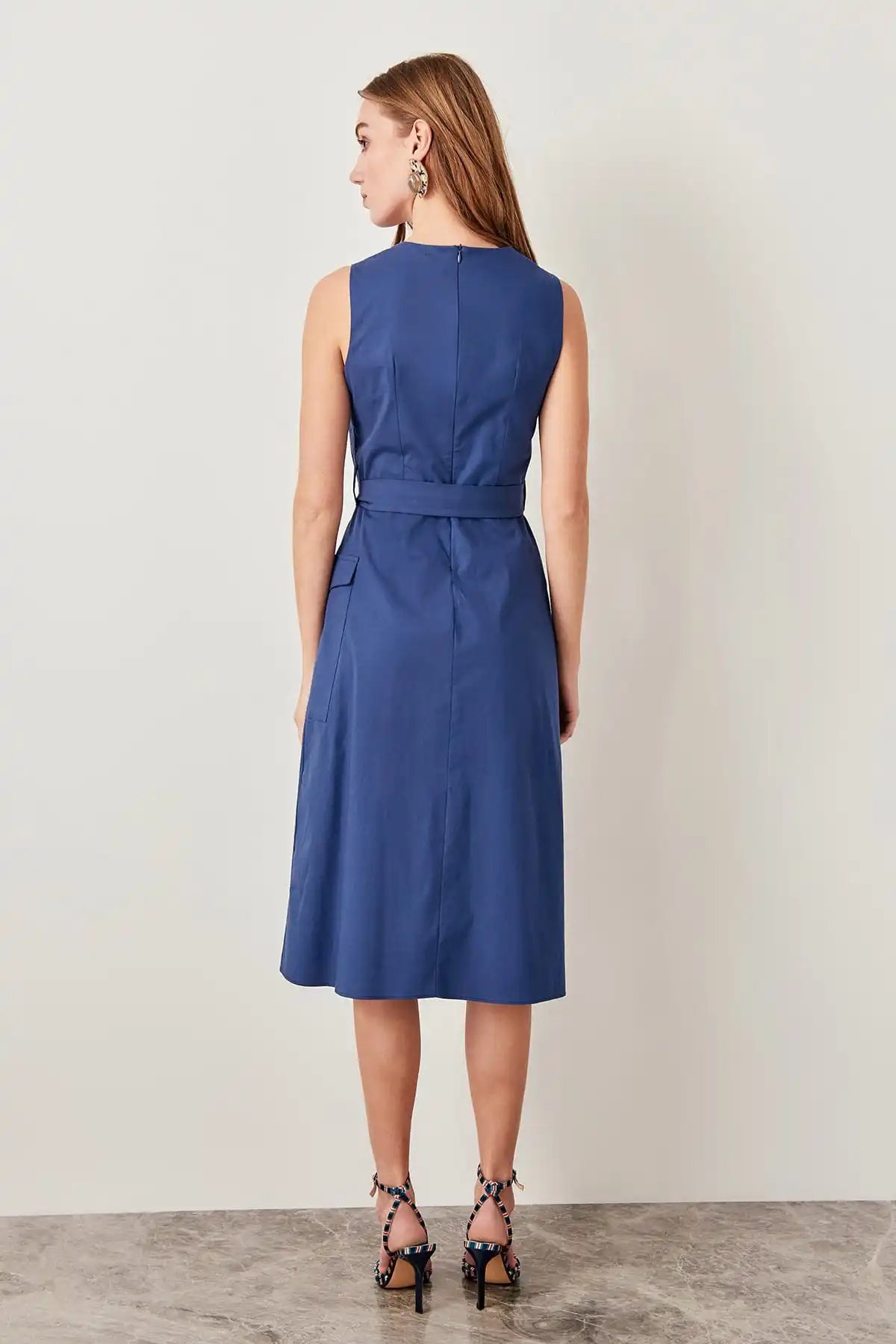 Платье с поясом Trendyol TWOSS19FG0045 | Женская одежда