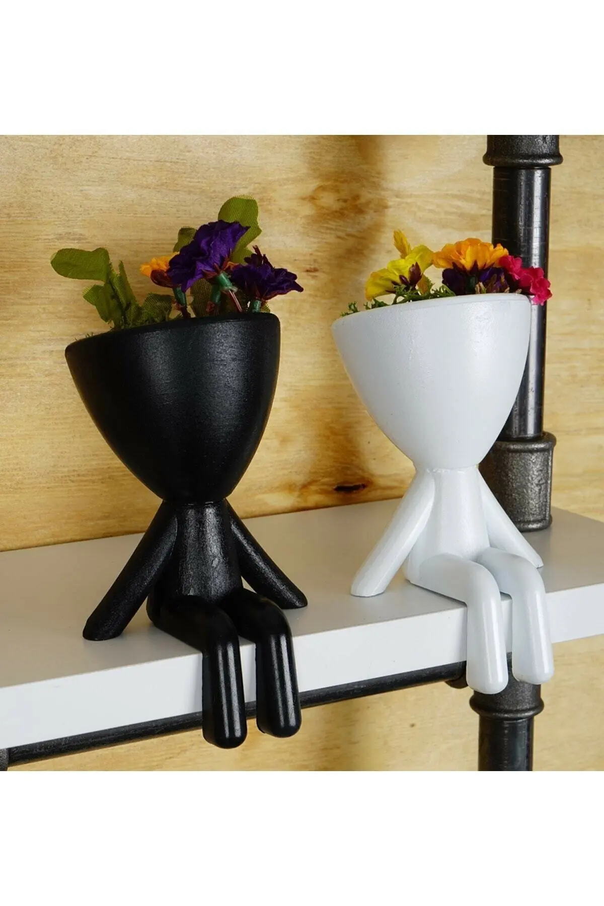 

Decorative Ornamental Flower Pot With Human Model 2 Pieces In Different Colors That Can Be Used In All Areas, Gift, Home, Office