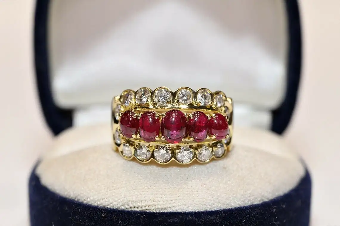 

Perfect Vintage 14k Gold Natural Diamond And Cabochon Ruby Decorated Amazing Pretty Ring