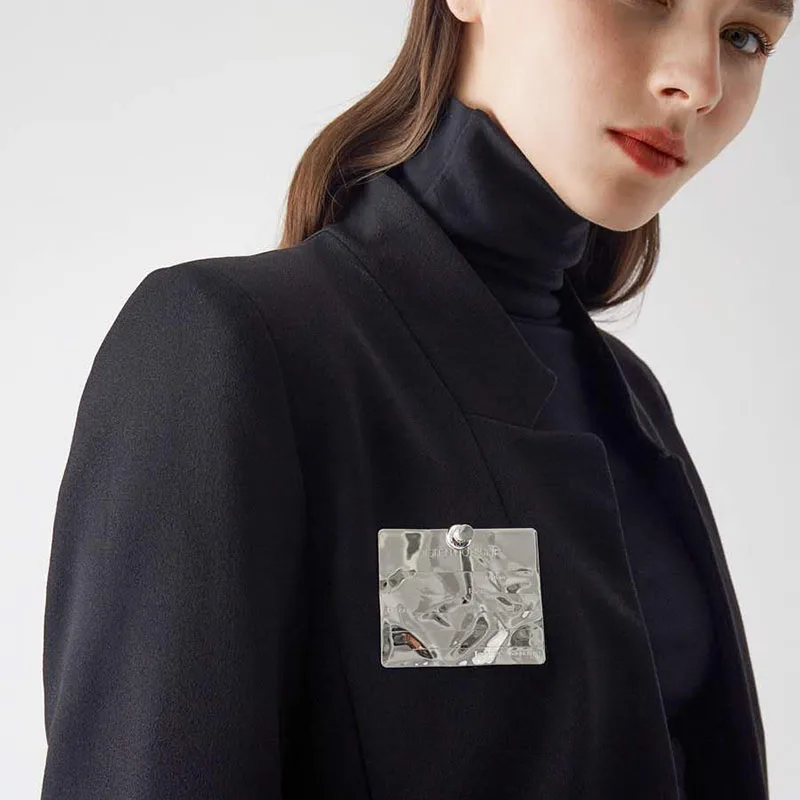 Металлическая брошь в стиле хип-хоп