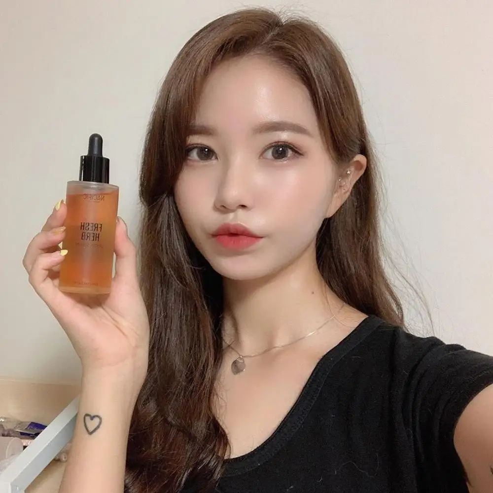 Сыворотка с ароматом свежих трав увлажняющая и омолаживающая сыворотка для