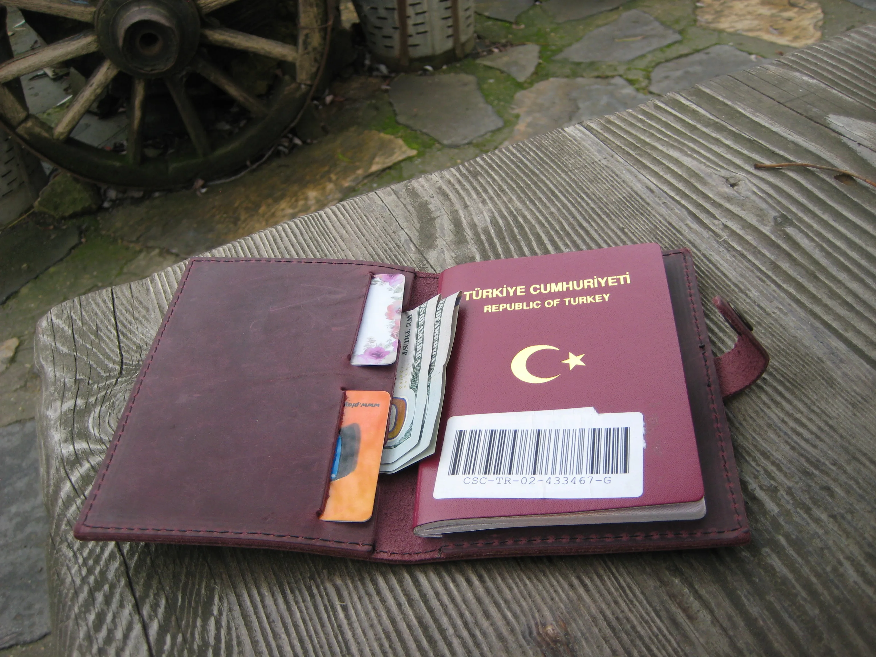 Персонализированная Кожаная обложка для паспорта, кошелек для путешествий, обложка для паспорта,обложка на паспорт из аниме от AliExpress RU&CIS NEW