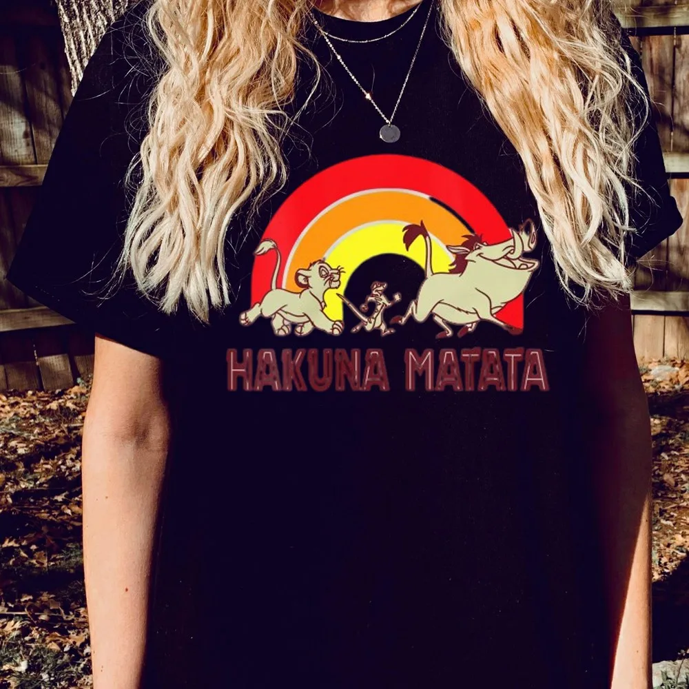 

Хлопковая Винтажная летняя черная футболка с мультяшным принтом Hakuna Matata большого размера, летний пуловер с коротким рукавом, топы для женщи...