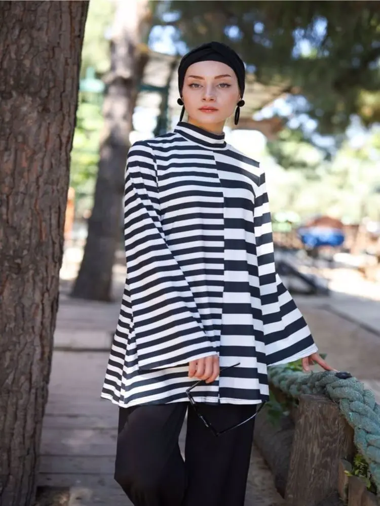 

Muslim Women Modest Swimwear Black White Stripe High Collar Islamic Hijab Full Off Long Sleeve Sea Beacwe 2021 Summer Fashion