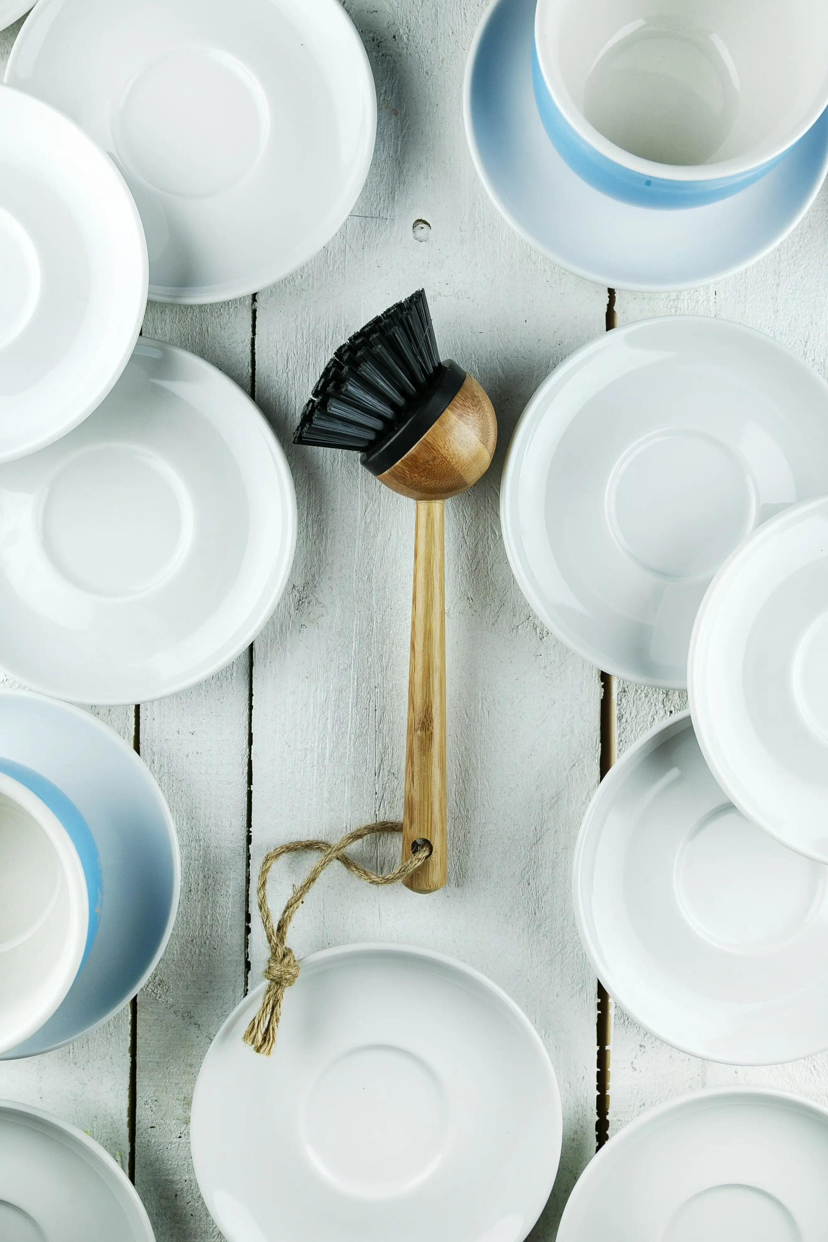 Скромная бамбуковая щетка для посуды | Дом и сад