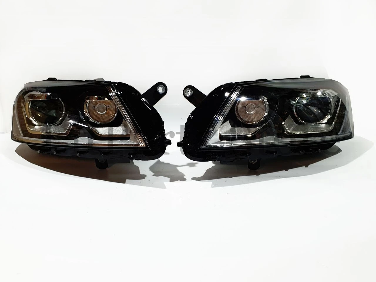 Headlight xenon with blocks Volkswagen Passat B7 2011-2014 year |
