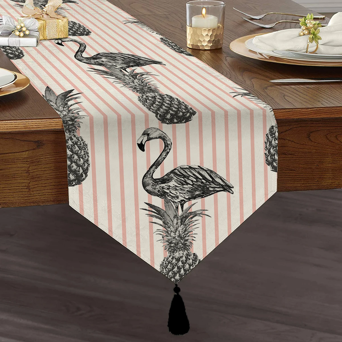 

Flamingo Pattern Digital Printed Tasseled Chenille Triangle Runner Home Decoration Kitchen Soft Textured Anti-Stain New Season