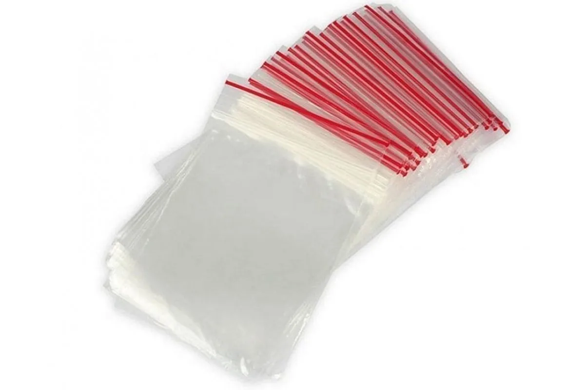 Пакеты прозрачные полиэтиленовые 30мкм с замком зип лок на молнии количество