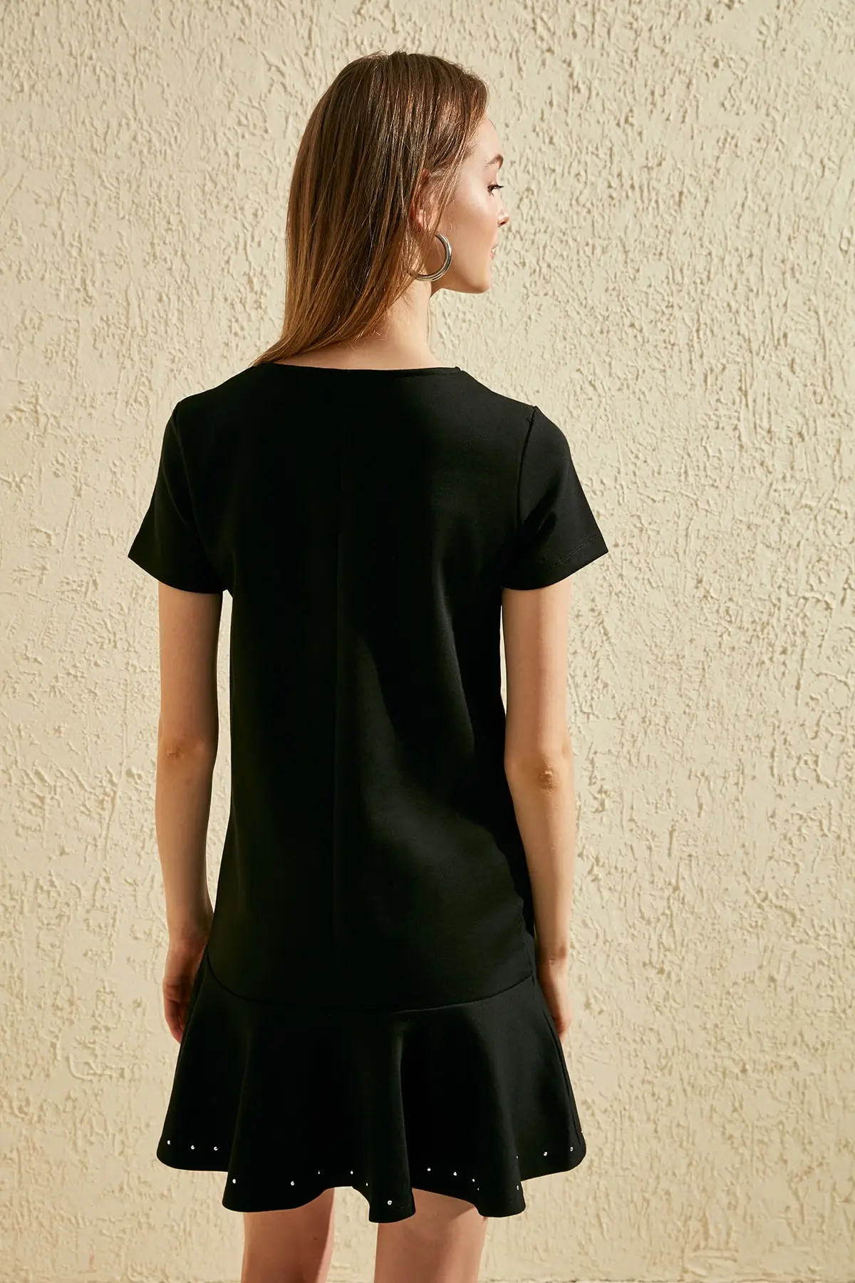 Трикотажное платье с воланами | Женская одежда