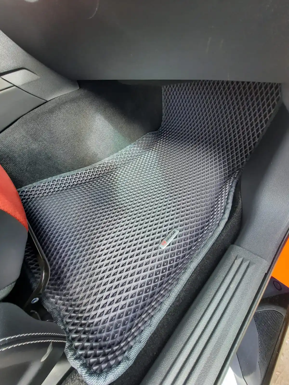 Коврики Eva с бортами на Dodge Challenger 3 (2008 - н.в.) коврики Ева Эва 3D автоковрики ЕВА |