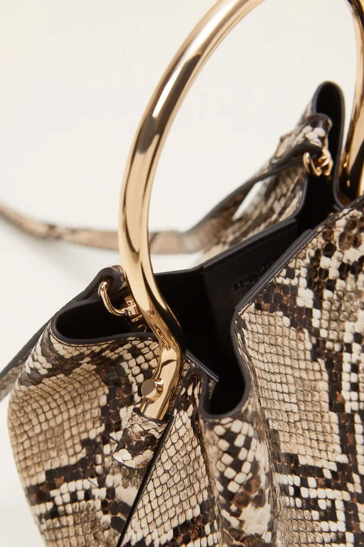 

2021 Women's Hand And Shoulder Bag New Season Chain Detail Quality Trend Stylish Clothing Cool Detail Girl Modern Made In Turkey
