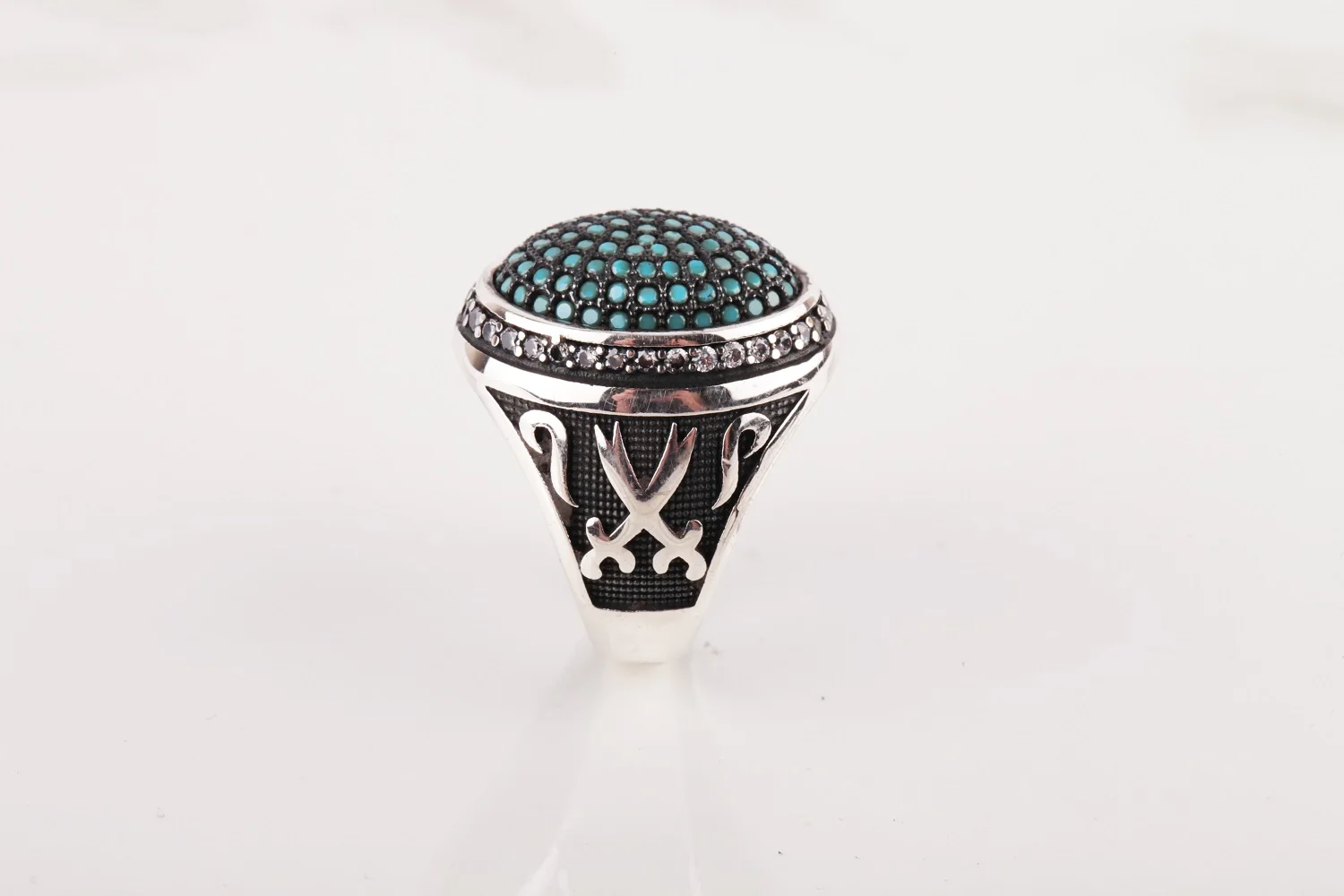 

Мужское серебряное кольцо UM US JEWELRY с микро кубическим цирконием