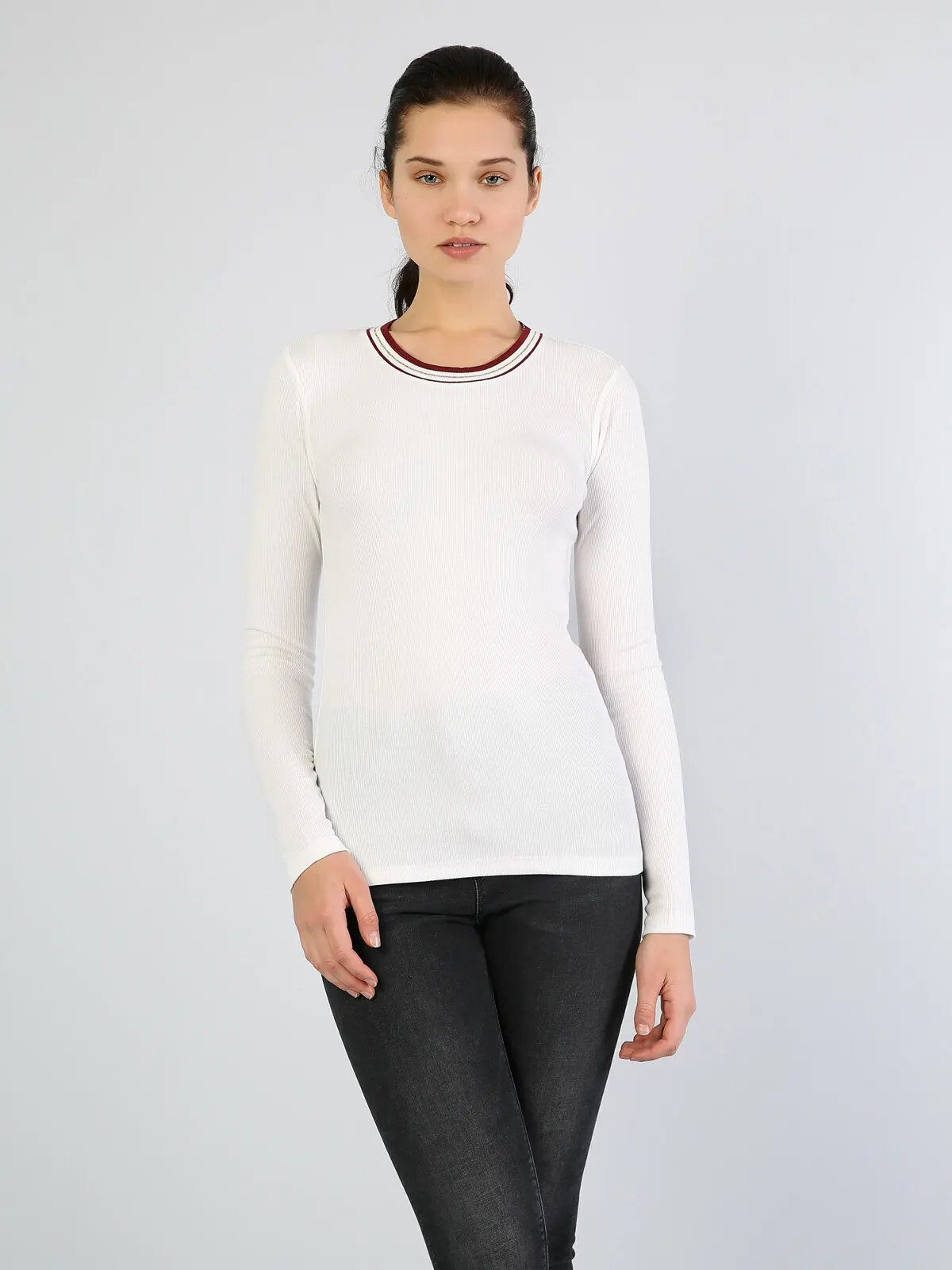 

Colins Woman Slim Fit Off White LongSleeve Tshirt Women Longsleeve Tshirt Fashion Woman Tshirt,CL1041617