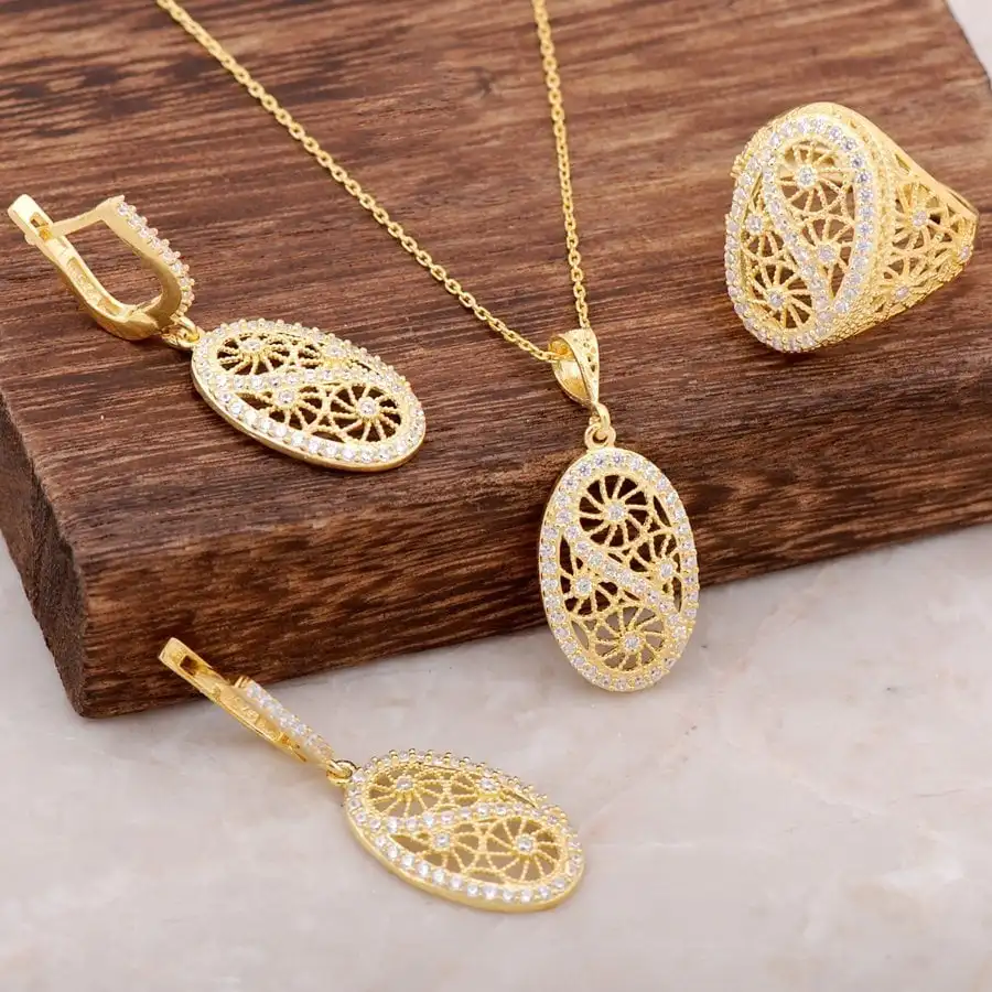 

Gold Design Filigree Embroidered Silver Design Set 1903Hand Made Silver Jewellery Set