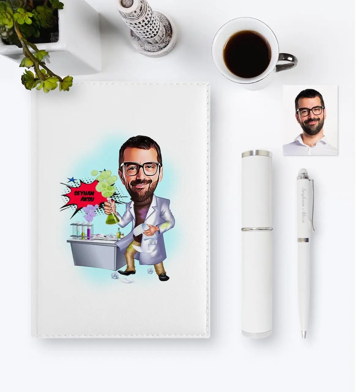 

Personalized Chemical Engineer Cartoon 2020 Leather Organizer & Pen Gift Set-1