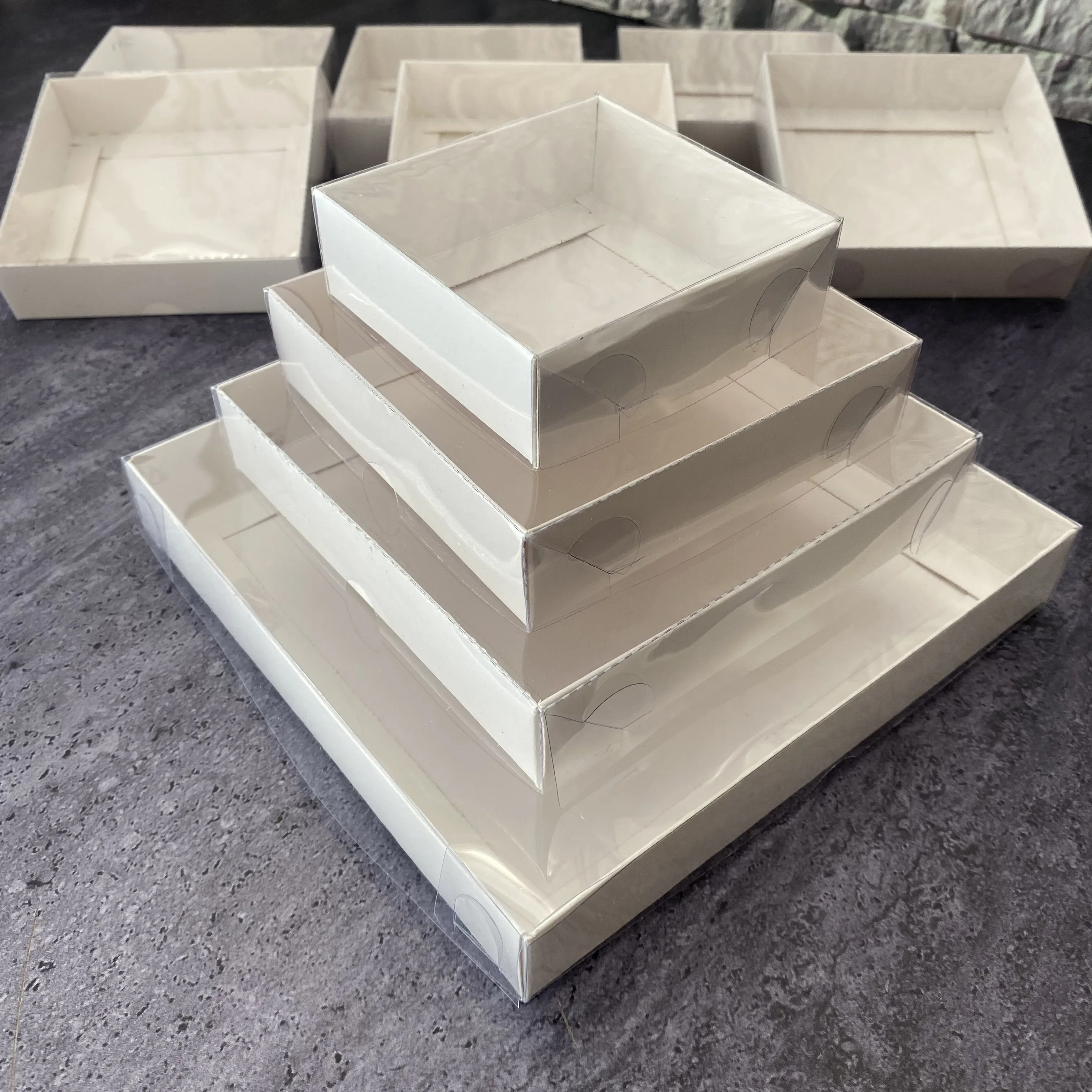 

20x20x8 cm White Cake Cardboard Box Packaging Clear PVC Window Transparent Lid Cookie Candy Wedding Clothes Gift Box