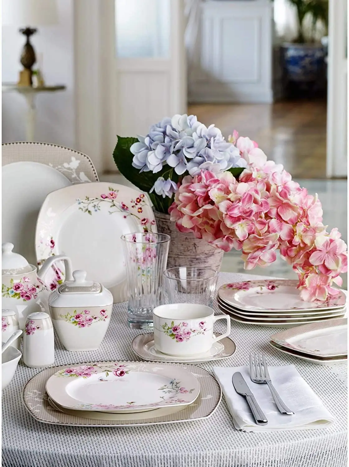 

Pierre Cardin 71243133 Mary Rose 6 Person Breakfast Set