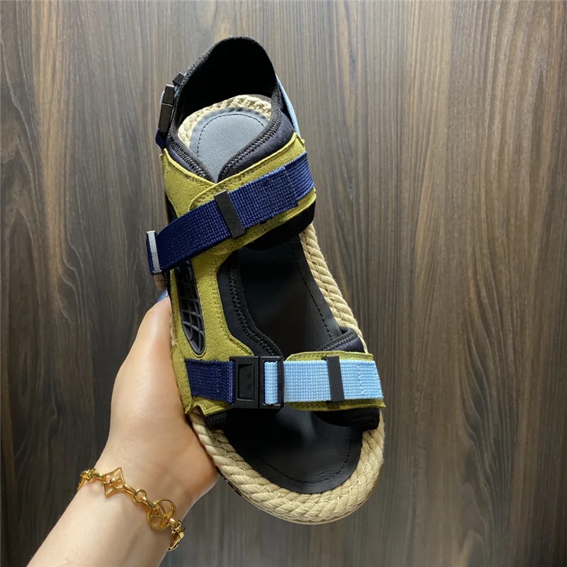 

Couples The Highest Version New Sandal Splicing Mixed Color Breathable Sports Flat Sandal 35-45 Luxury Designer