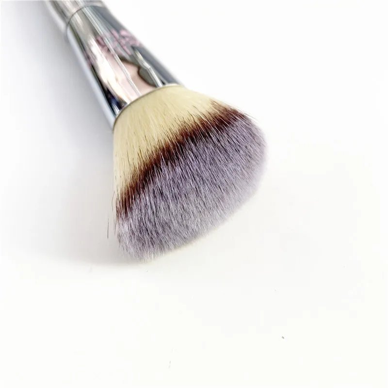 bdbeaute 227 flawless blush brush- Angled Fluffy powder creamy blush and highlighter brush