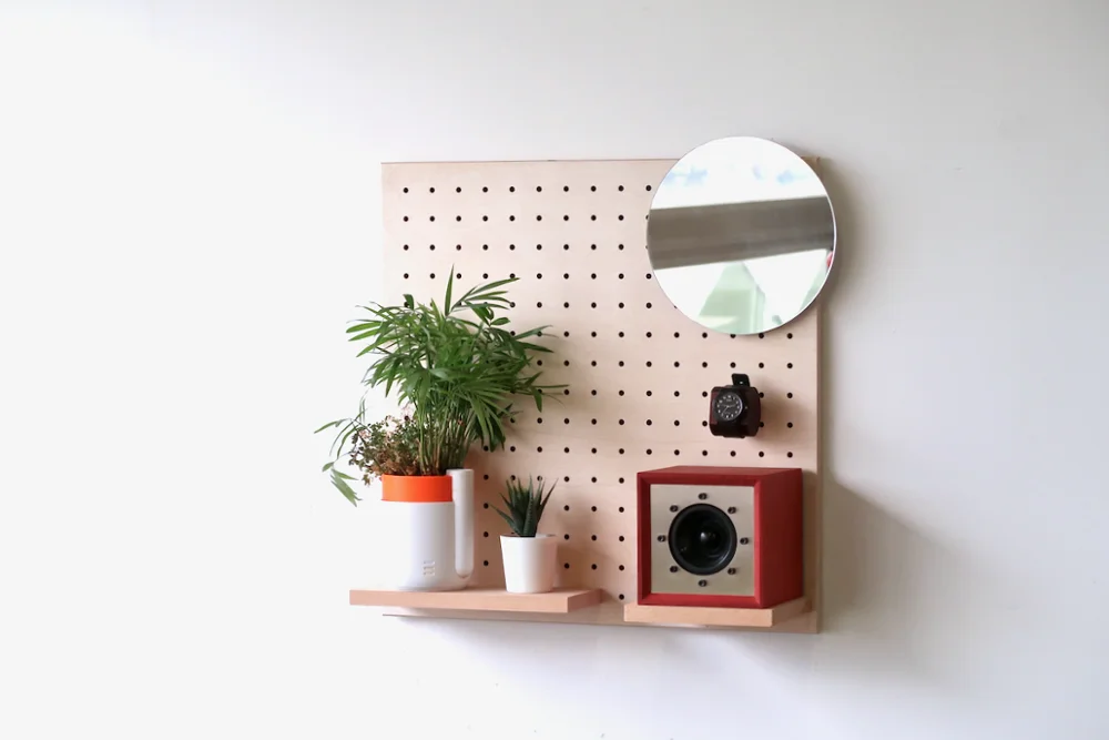 Пегборд модульная деревянная настенная полка для эффективного хранения и