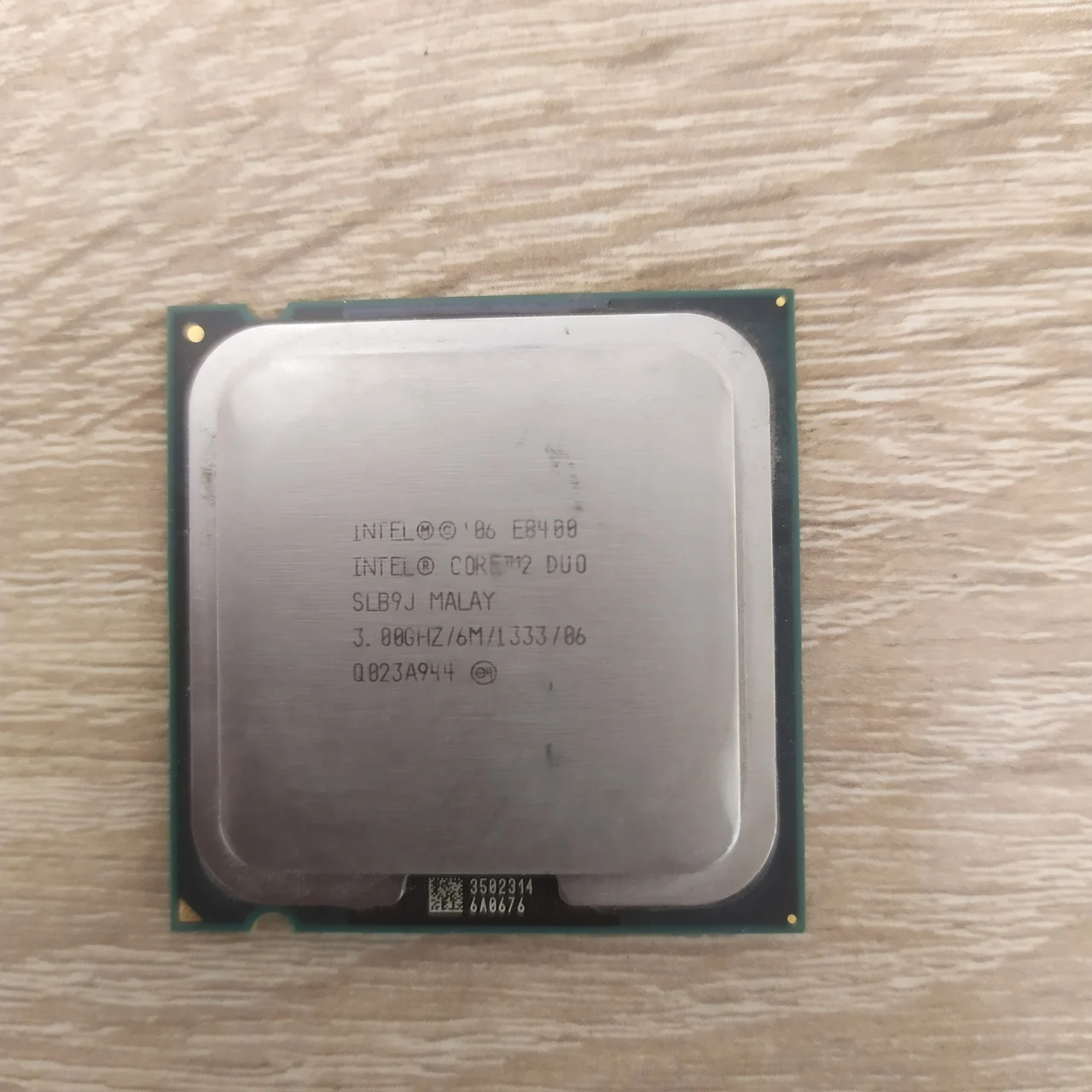 Процессор Intel Core 2 Duo e8400 LGA775 3Ghz x L2 - 6MB Б/У | Компьютеры и офис