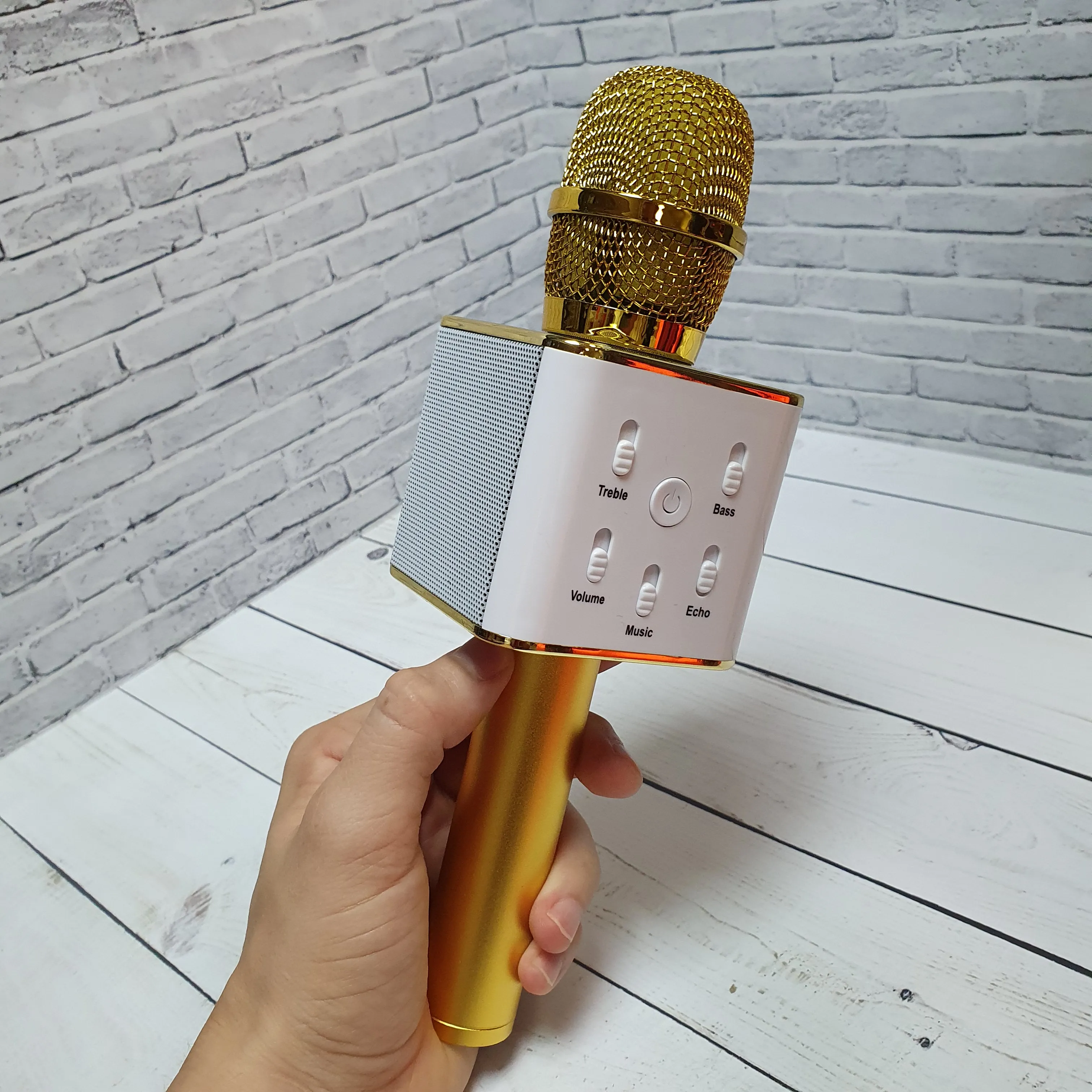 Беспроводной караоке микрофон колонка 2 в 1 блютуз с сумкой Q7 | Электроника