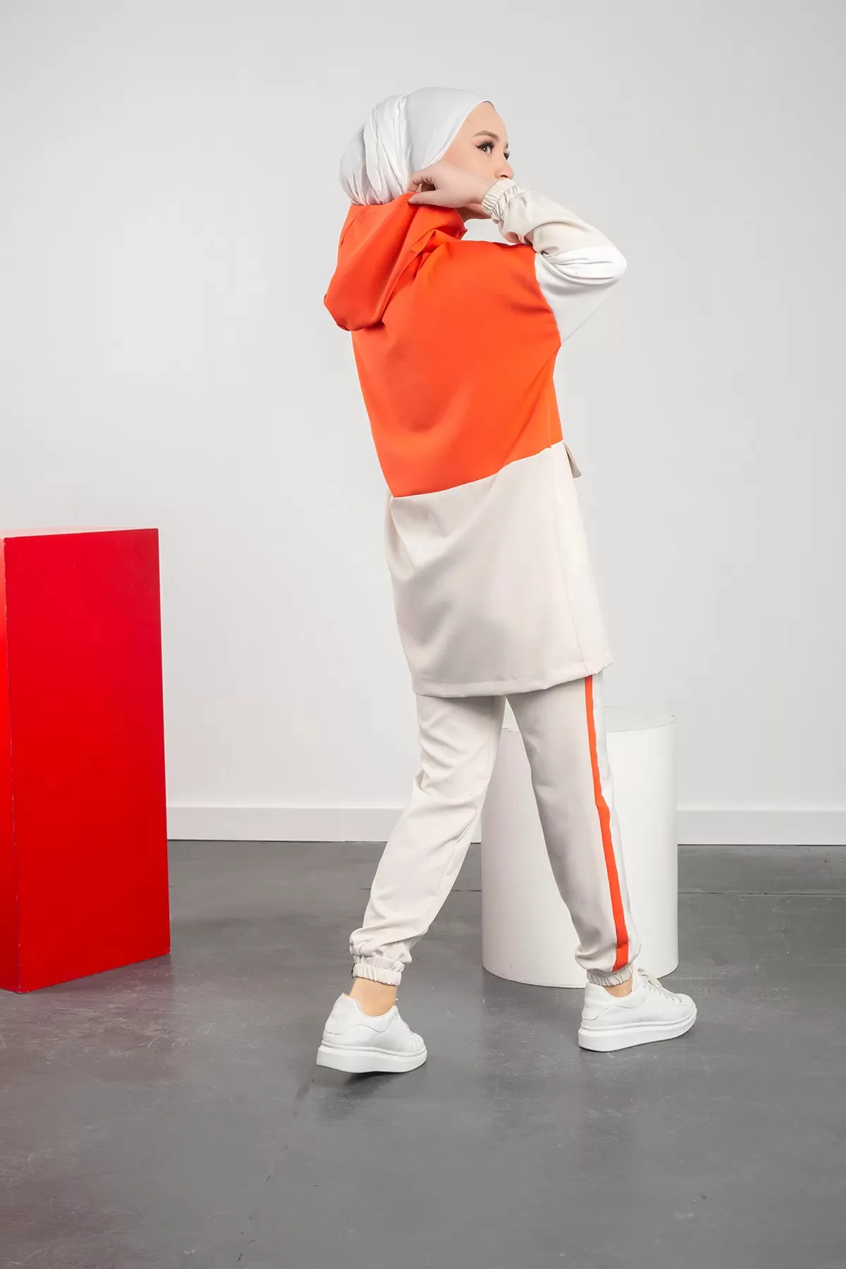 

Orange Stone Tracksuit Set Woman Fashion Islamic Dress Muslim Wear