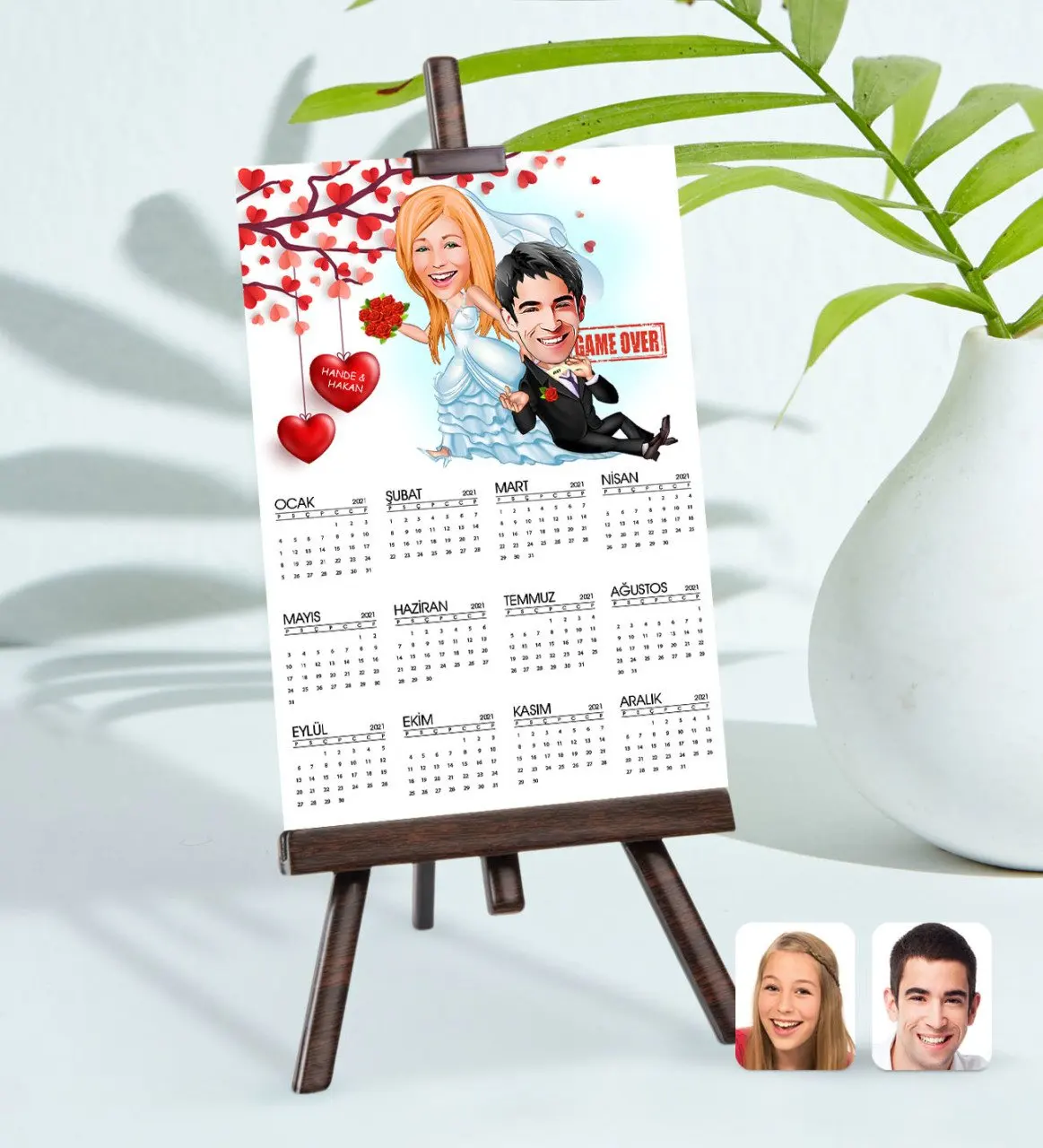 

Personalized 15x21 cm Photo Card Are Getting Married Caricature Of easel 2021 calendar-2