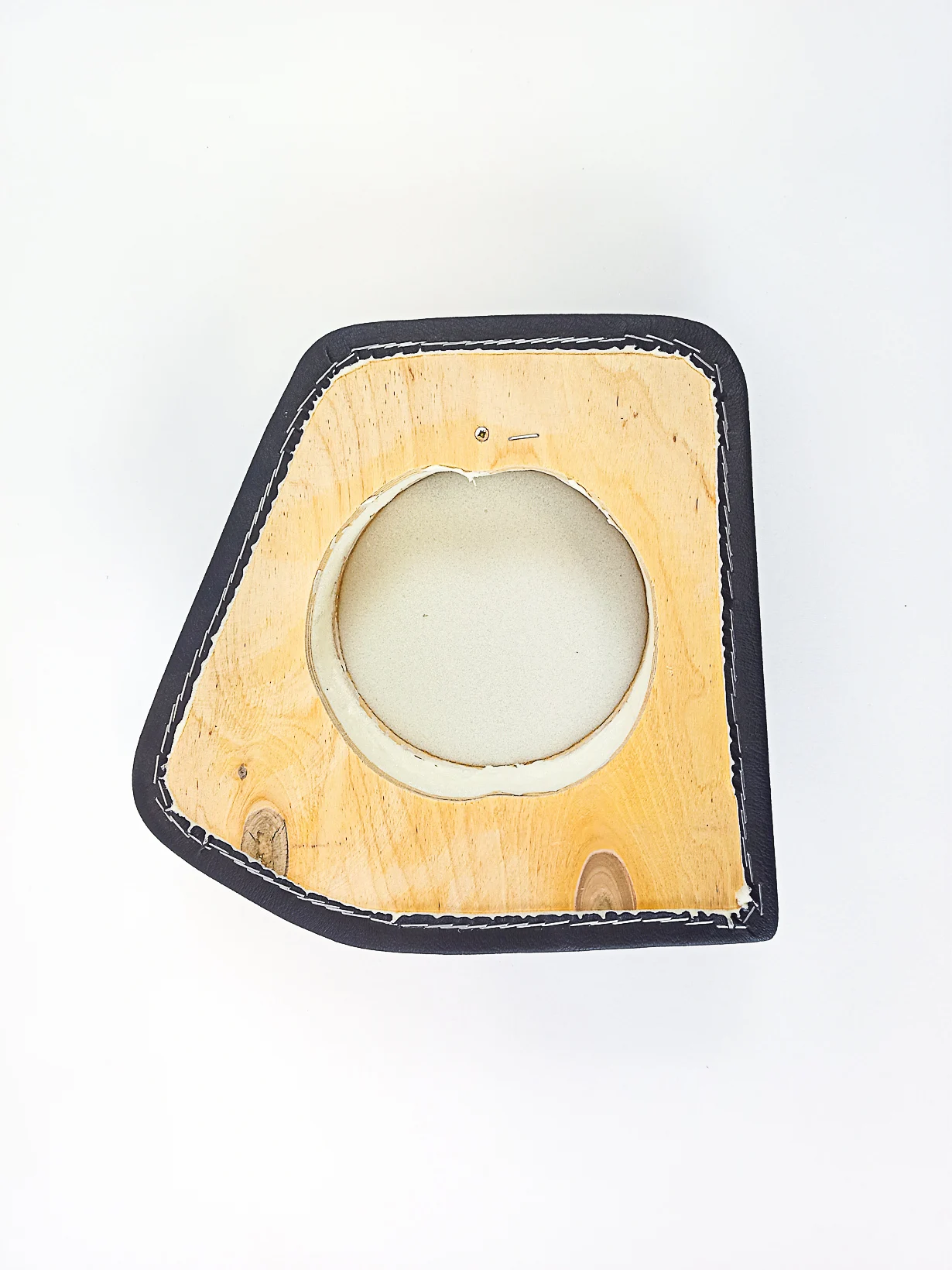 Подиумы ВАЗ 21214 Лада Нива 4x4 Урабан (на верхнюю часть обивки под динамик 16 см)